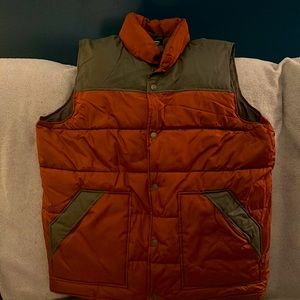 Men’s gap XL, puffy vest